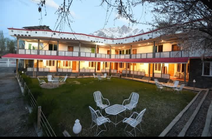 Hotel Serenity inn